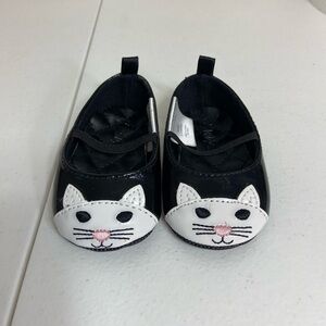 EUC Baby GAP girl’s black shine gloss slip on flats slippers‎ shoes 0-3 months